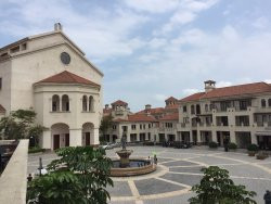 招商卡达凯斯美伦山庄主图