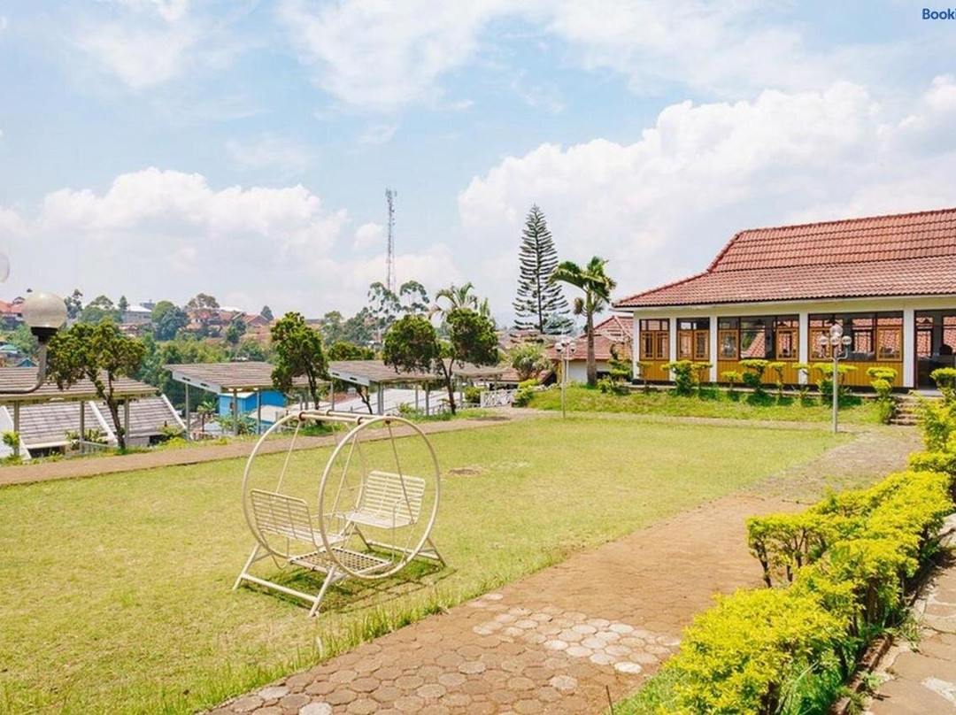 RedDoorz @ Hotel Damanaka Pangalengan