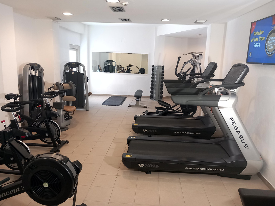 圣托米玛拉假日酒店主图