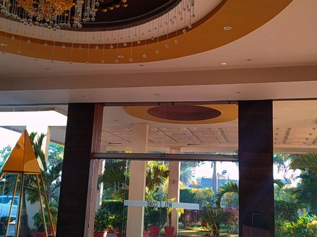 Solitaire Hotel and Resorts主图