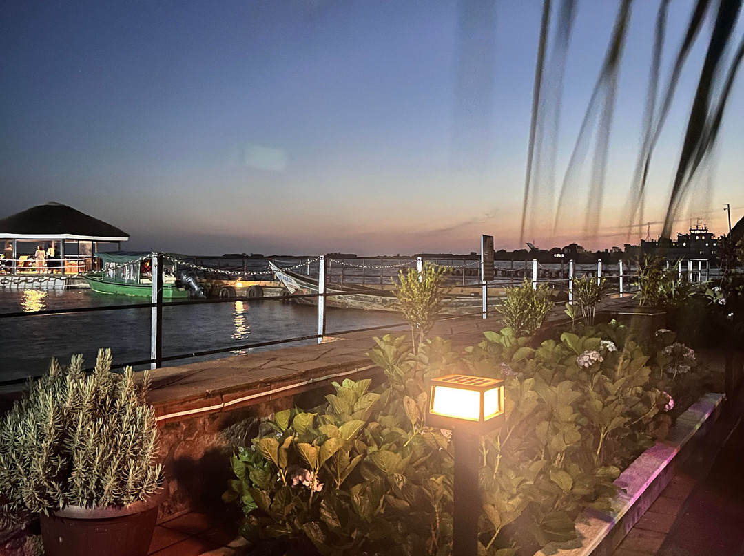 Pelican Lodge and Marina主图