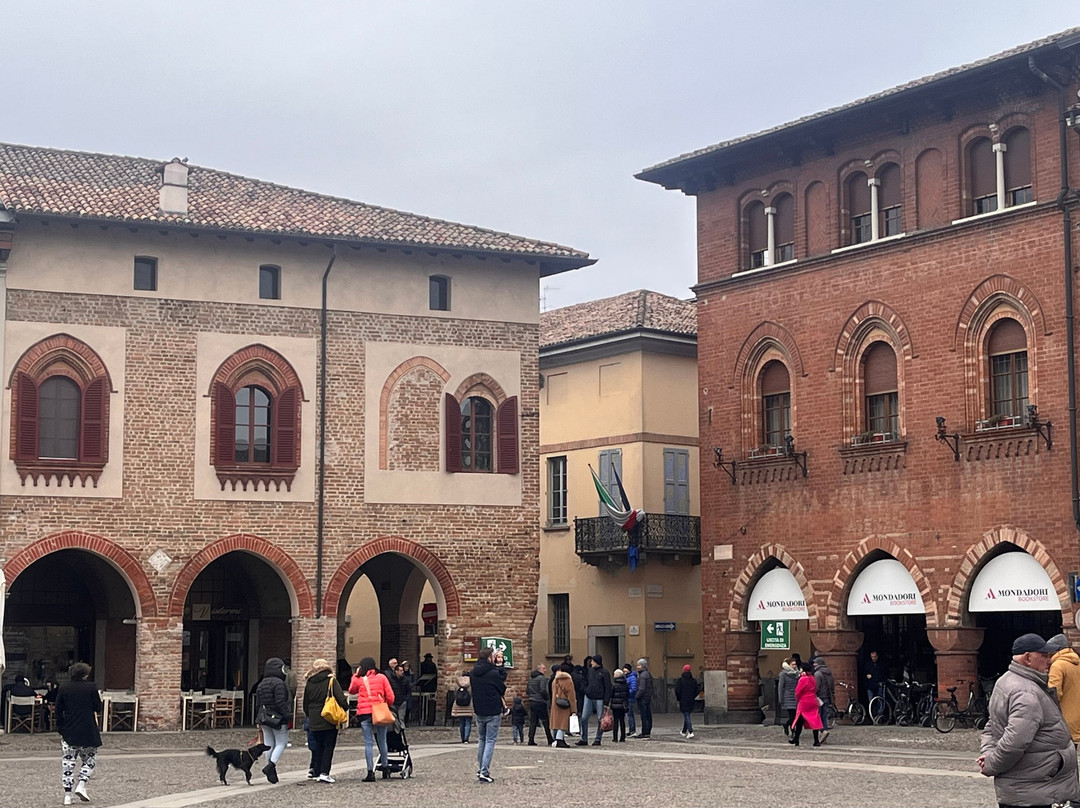 Palazzo Vistarini-洛迪必去景点