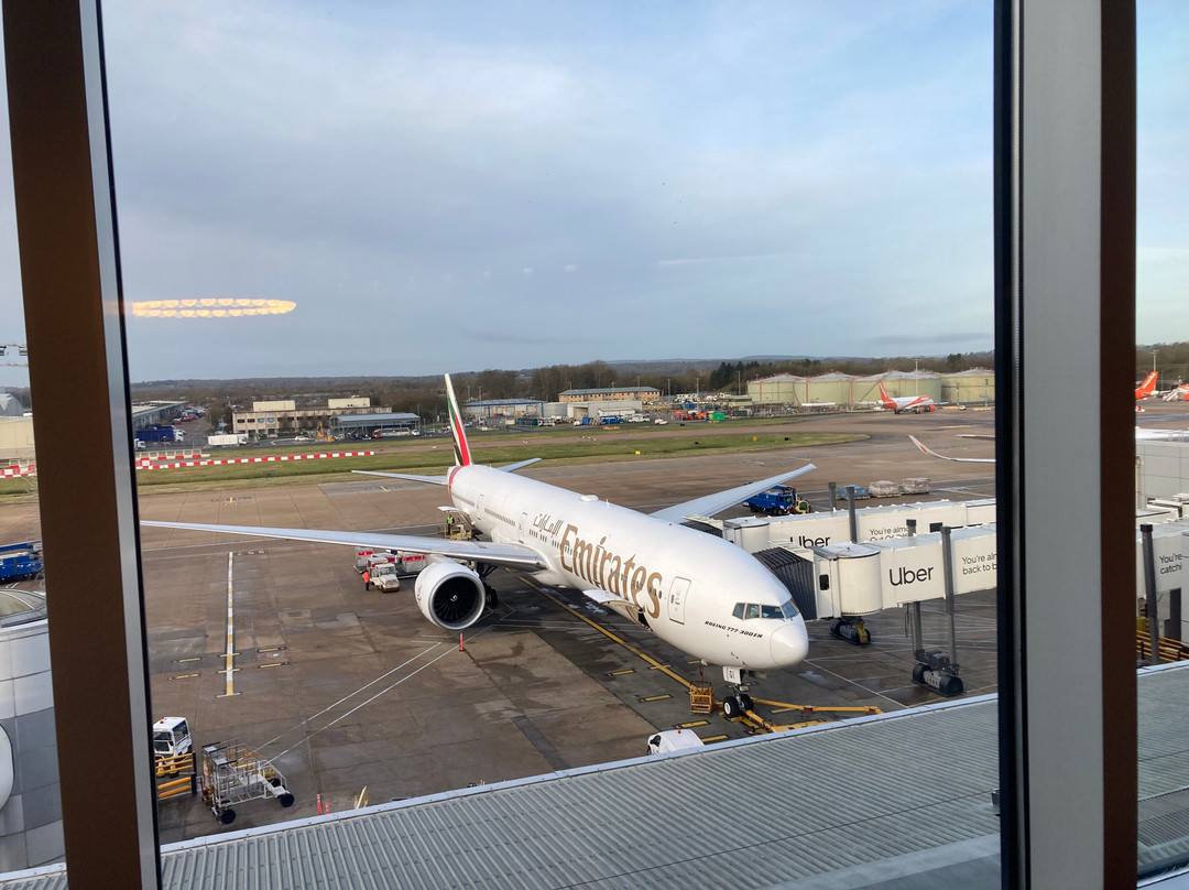 Plaza Premium Lounge Gatwick North Departures景点图片