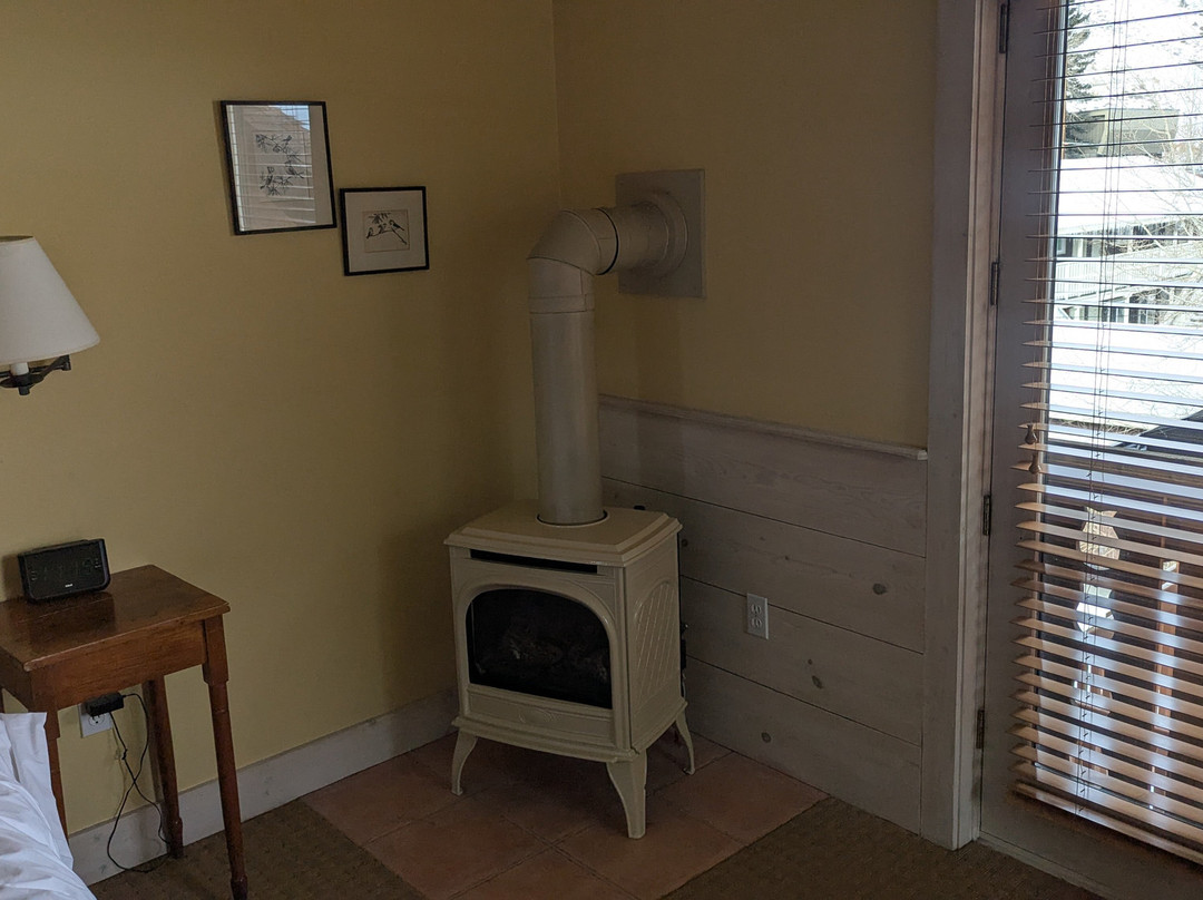 高山豪斯旅馆主图