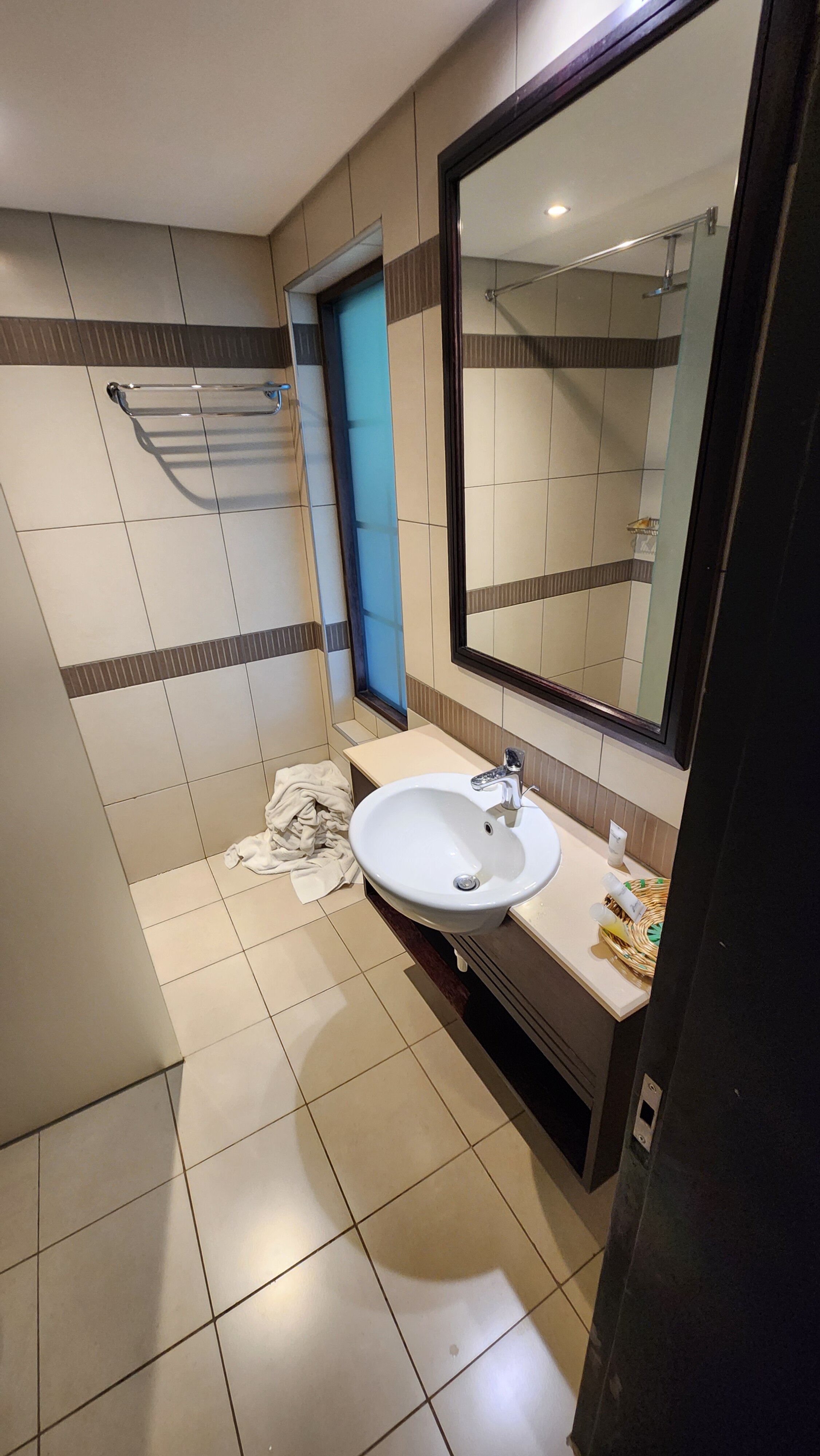 Mount Meru Hotel-浴室