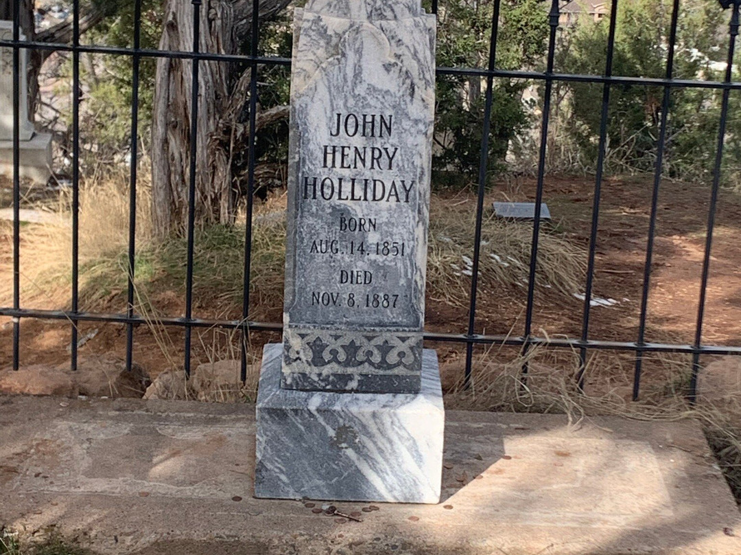 Doc Holliday's Grave-格伦伍德温泉必去景点