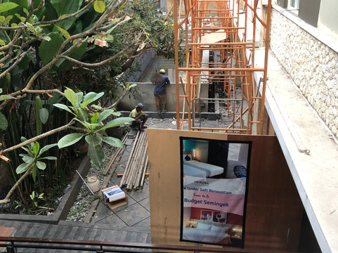 塞米亚克狂潮酒店主图