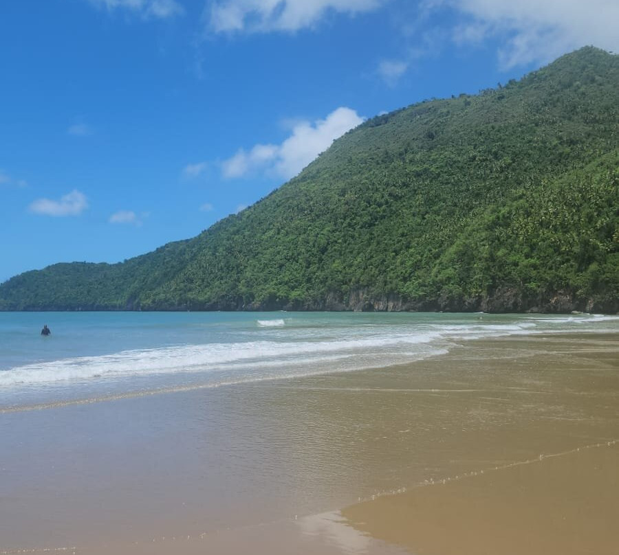 Playa El Valle-Santa Barbara de Samana必去景点