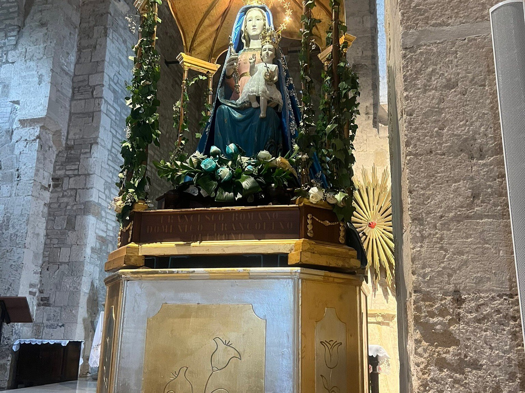 Sanctuary of Our Lady Queen of Anglona-Tursi必去景点