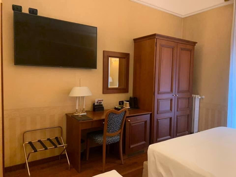 兰卡斯特酒店主图