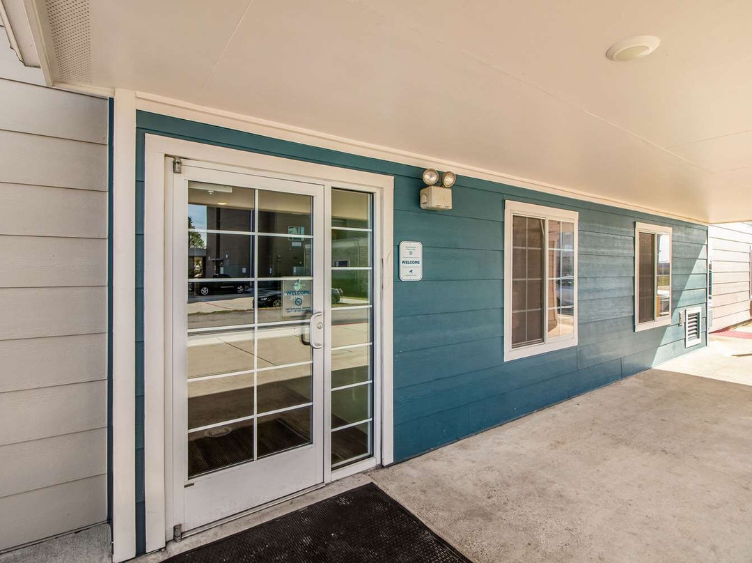 WoodSpring Suites Houston Baytown