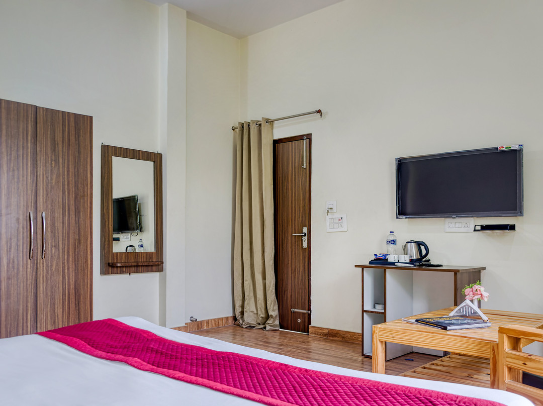 Karans Corbett Motel and Restaurant主图