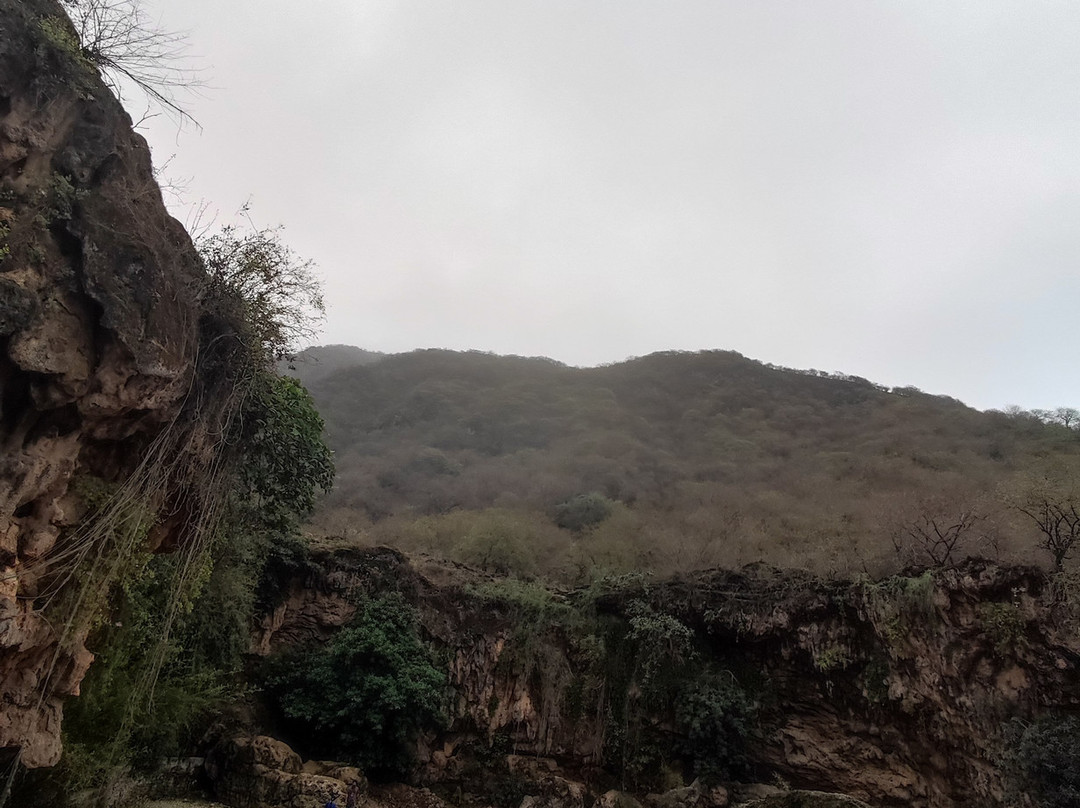 Ain Garziz-塞拉莱必去景点