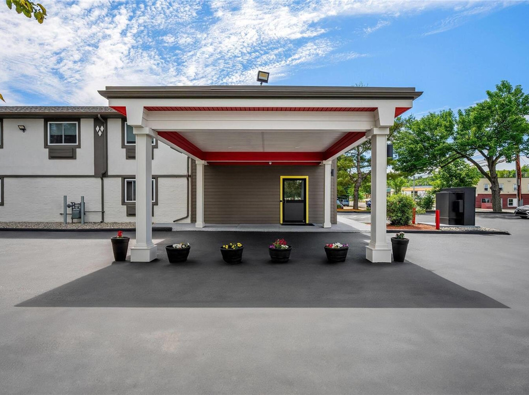 Super 8 By Wyndham Lewiston Auburn Area