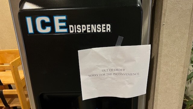 Microtel Inn & Suites by Wyndham Hazelton/Bruceton Mills-浴室