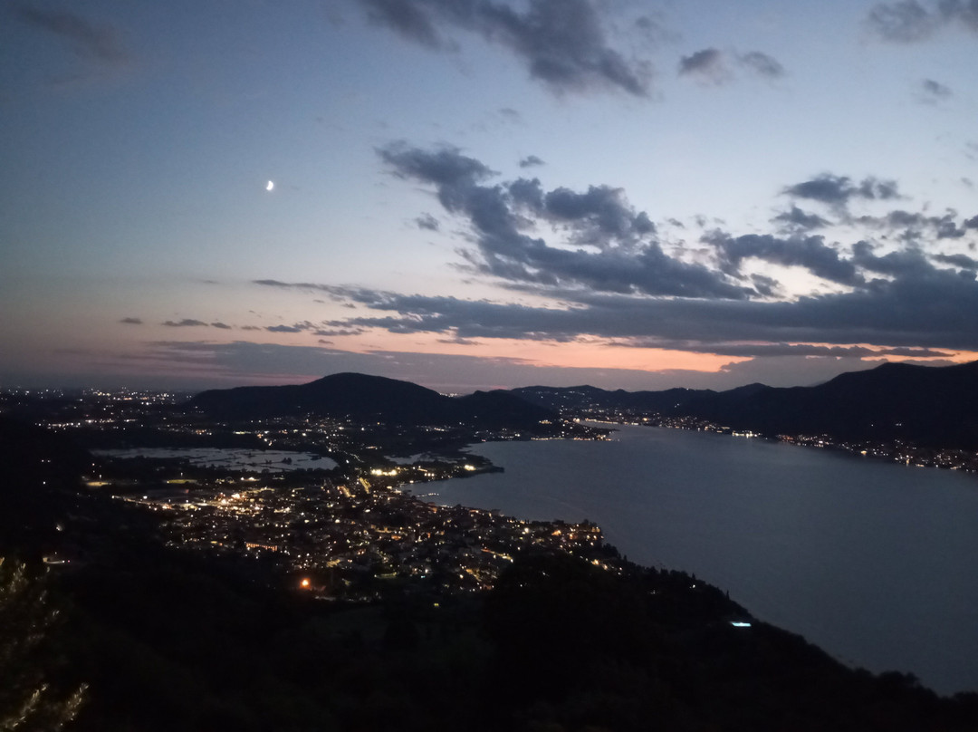 瑞雷斯杜尔罗科利酒店主图