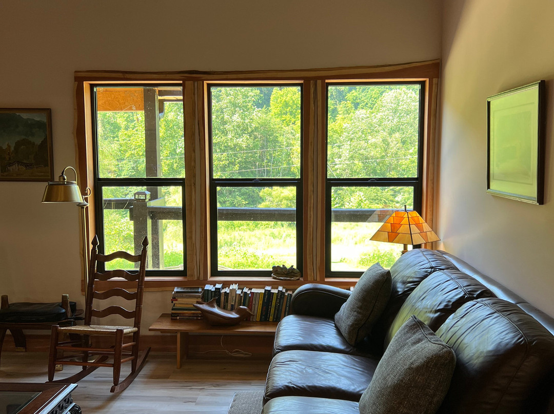 Snug Hollow Farm Bed & Breakfast主图