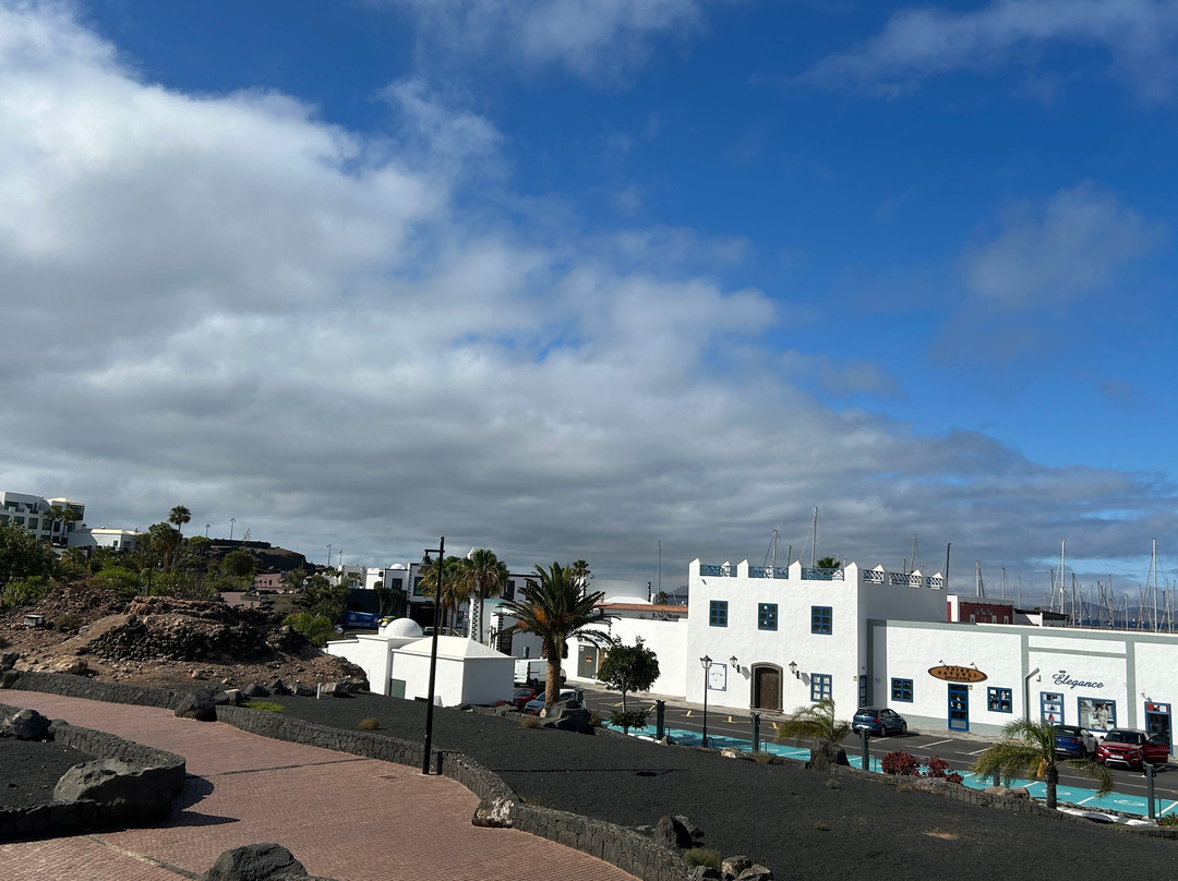 卢比马套房公寓酒店主图