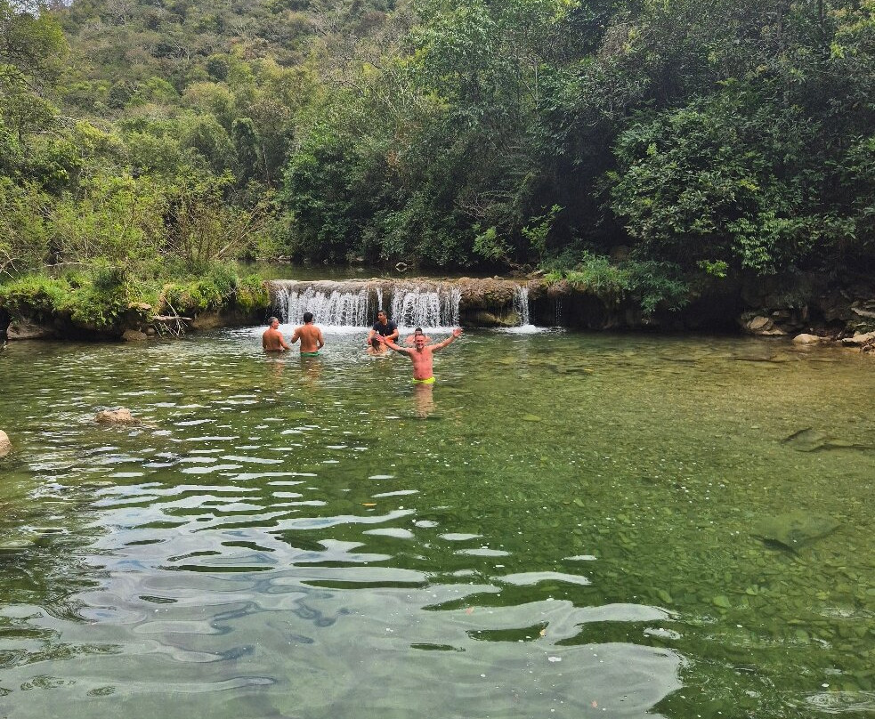 Cachoeira do Buraco do Macaco-Bodoquena必去景点