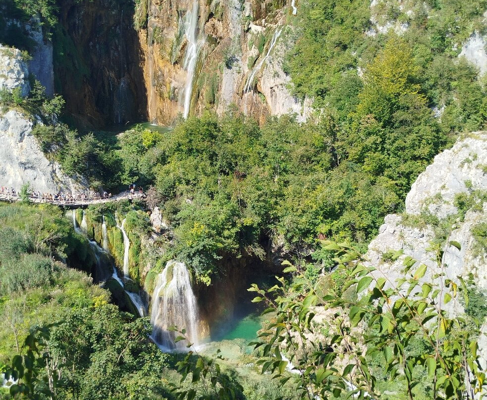 Veliki Slap-十六湖国家公园必去景点