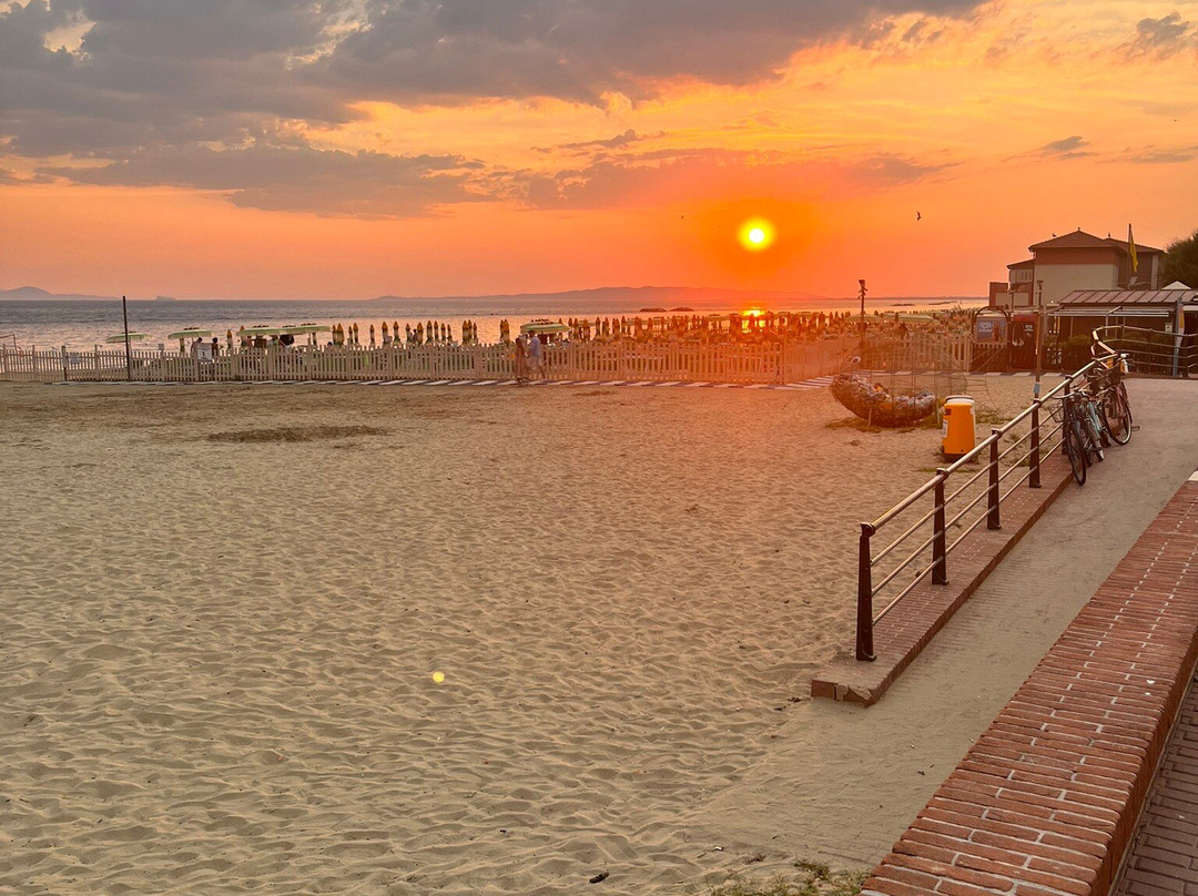 Lungomare Di Follonica-福洛尼卡必去景点