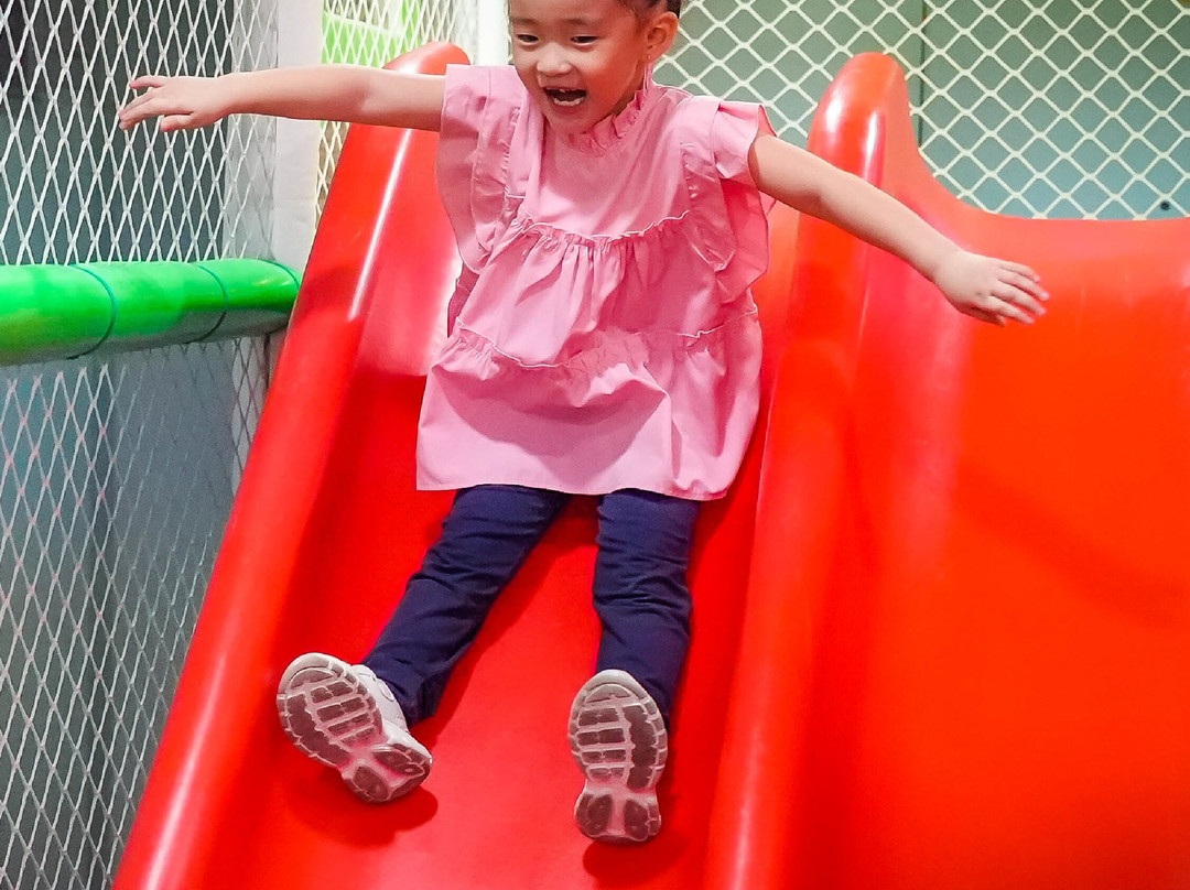 Play Zone-雷加斯皮必去景点