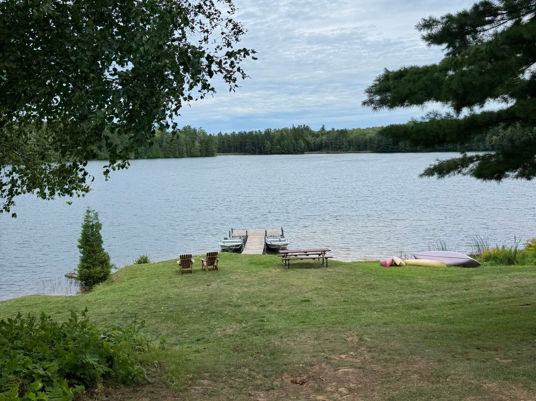 Halfway Lake Cottages主图