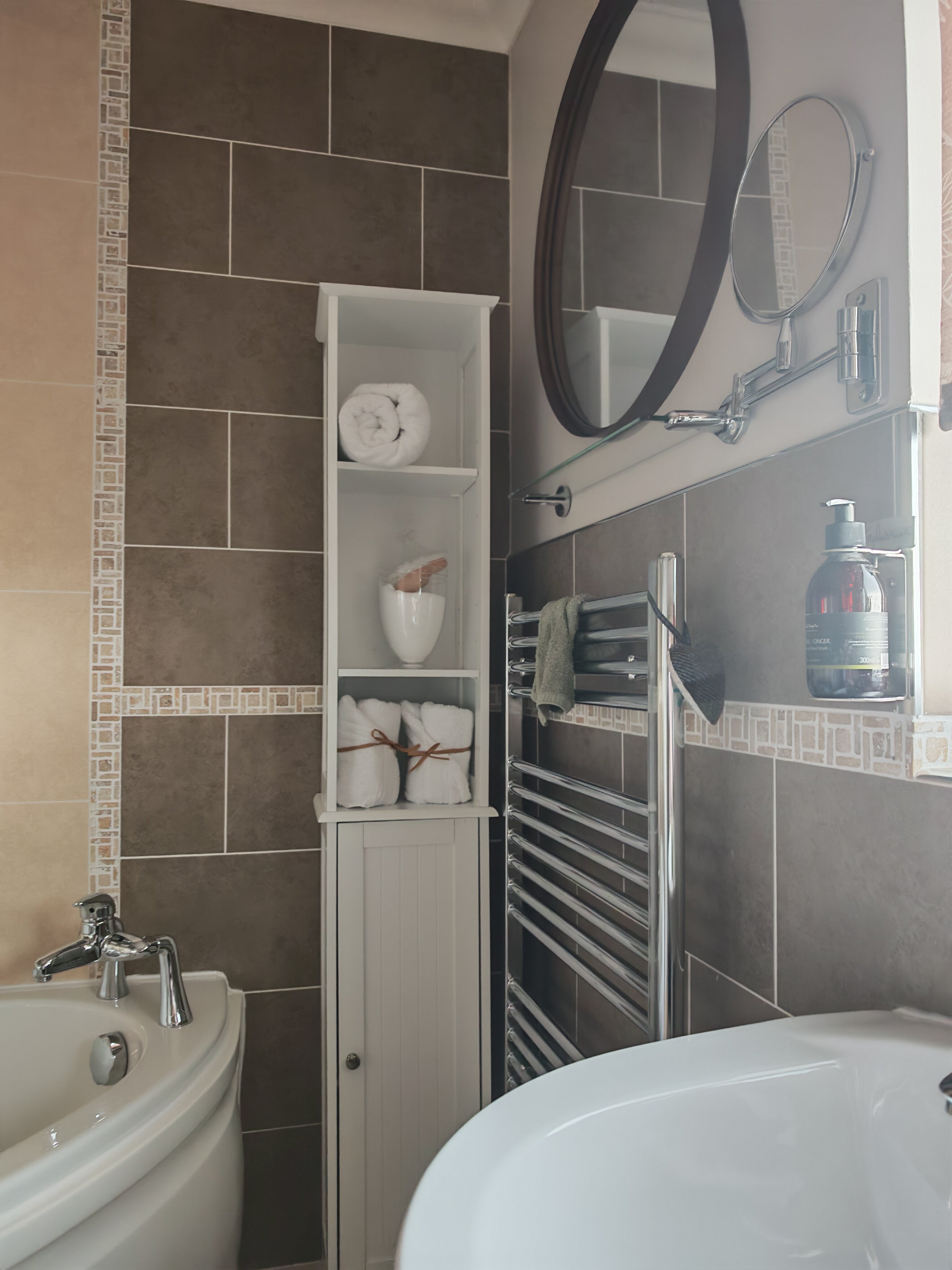 Bojangles Guest House-浴室