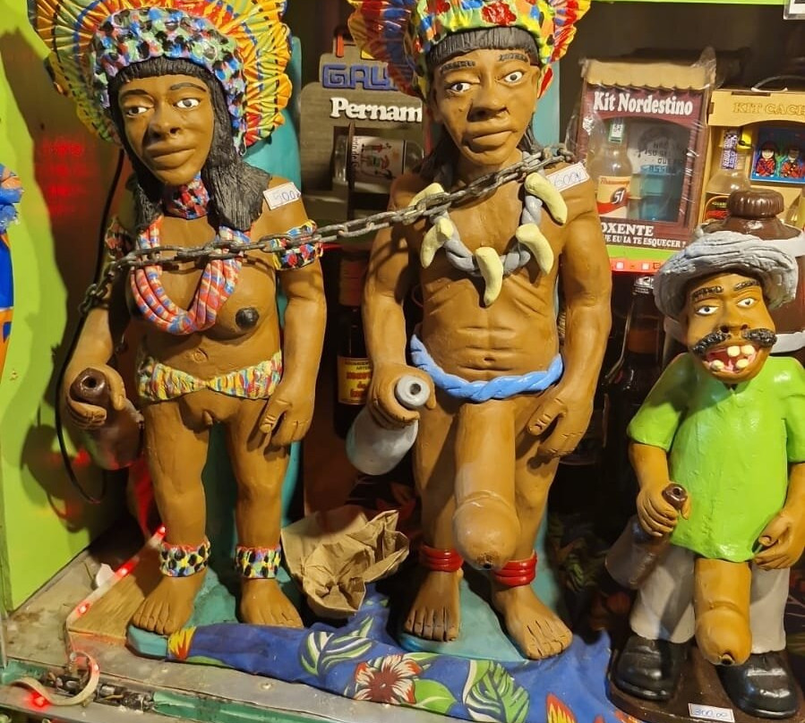 Feira de Artesanato-嘎林海斯港必去景点