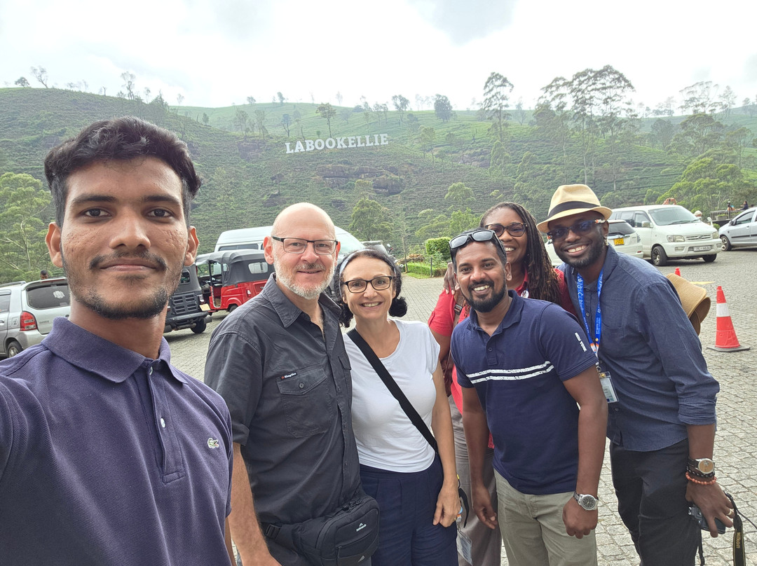 Rent A Tour Guide In Sri Lanka-卡图纳耶克必去景点