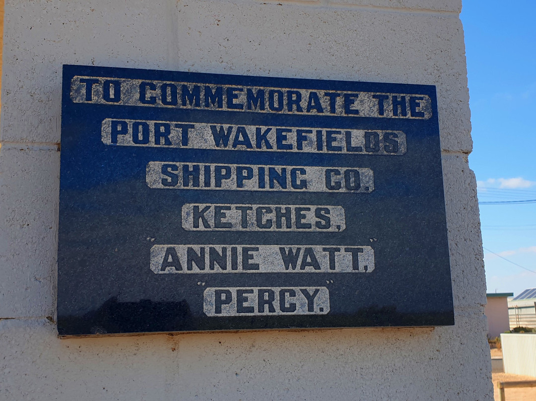 Sailing Ketch Memorial-Port Wakefield必去景点