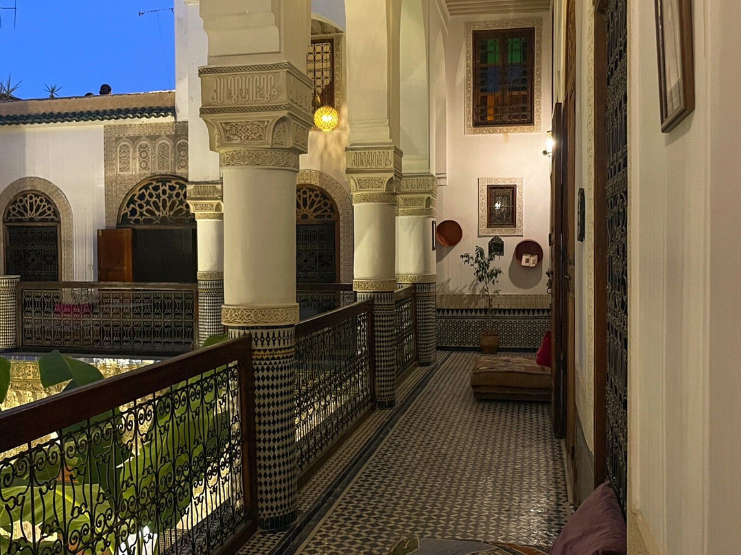 Travel Around Morocco-Ait Azzi必去景点