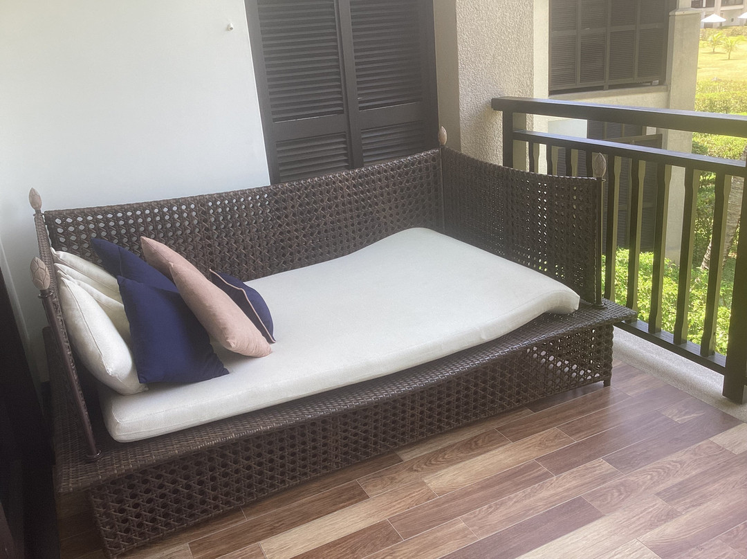 博瓦隆海滩H度假村主图