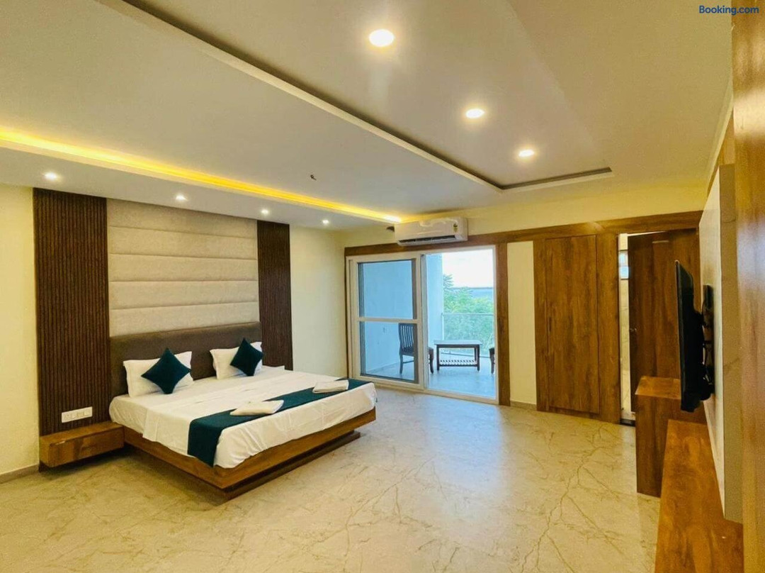 Blue Lagoon Inn Resort