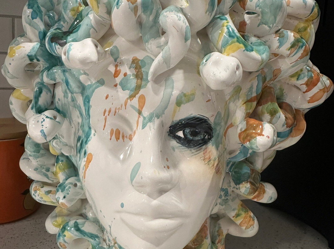 Aretusa Ceramiche  & Souvenir-锡拉库扎必去景点