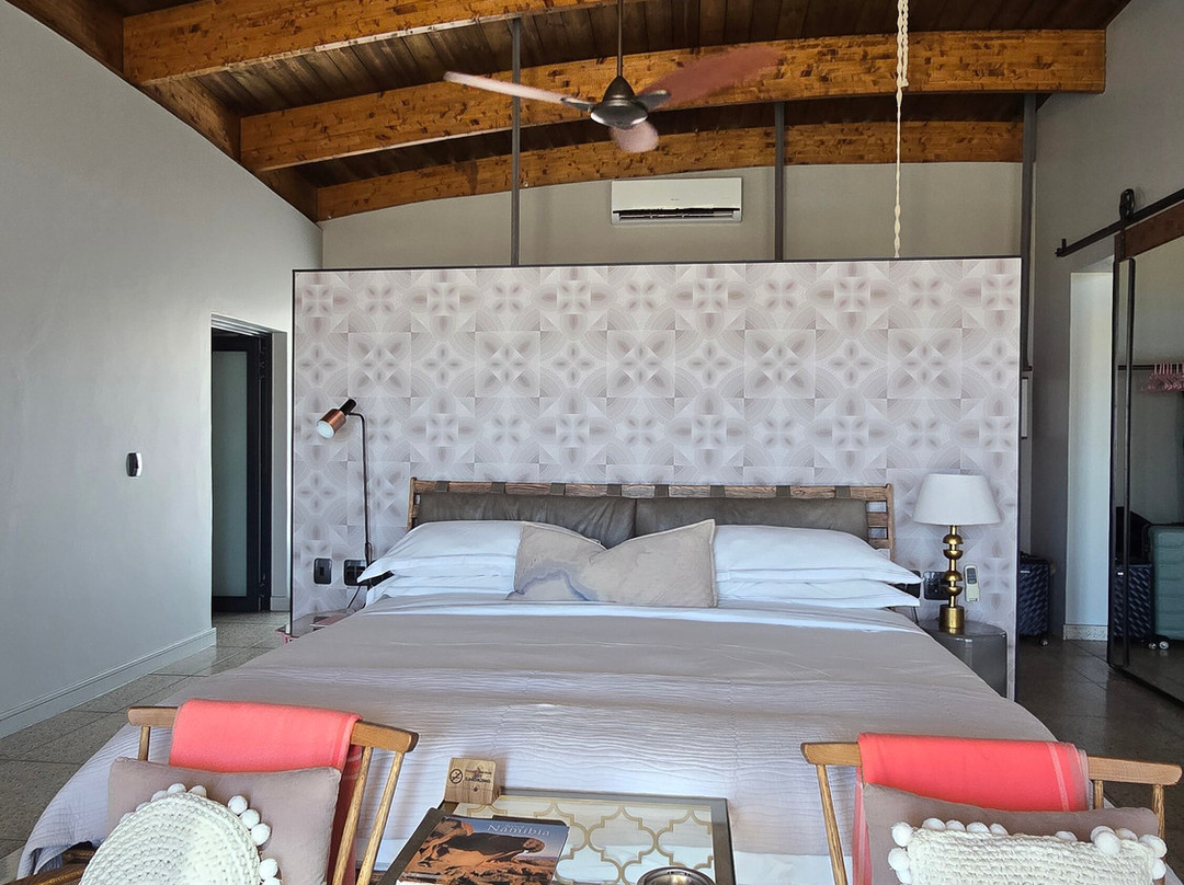 The Desert Grace主图