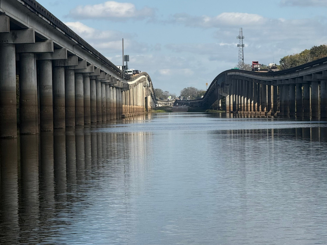 Atchafalaya Basin Landing & Airboat Swamp Tours-布里奥克斯桥必去景点
