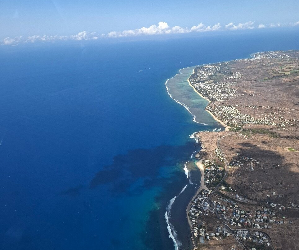 Corail Helicopteres-留尼旺圣皮耶必去景点