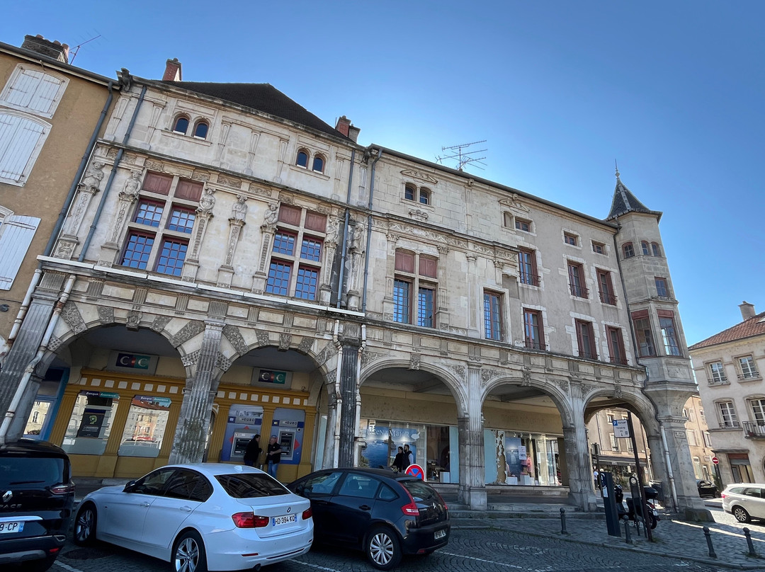 Place Duroc-蓬塔穆松必去景点