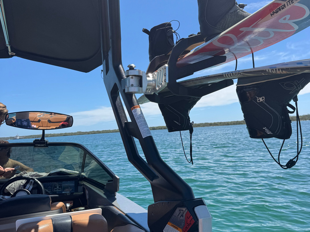 Gold Coast Wake Boat Adventures-拉布拉多必去景点