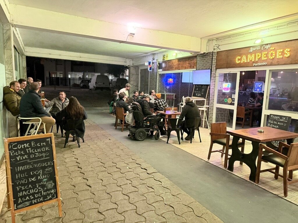 Campeões Sports Café