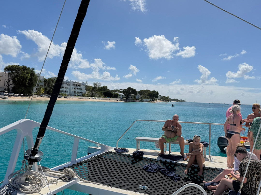 Cool Runnings Catamaran Cruises-布里奇顿必去景点