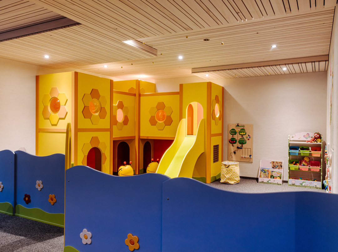 Torghele's Wald + Fluh主图