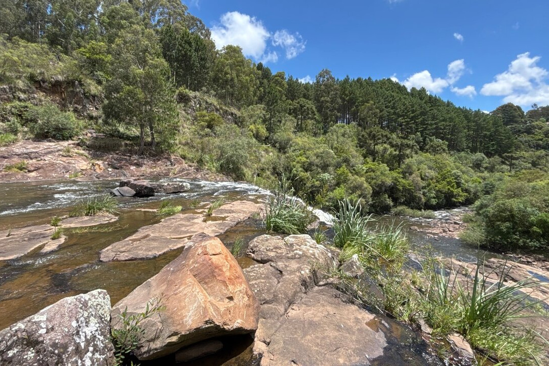 Cascata Barragem do Divisa-Sao Francisco de Paula必去景点
