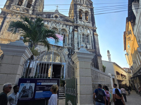 Kasmira Zanzi Tours-桑给巴尔岛必去景点