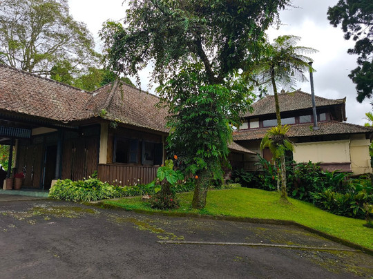 Strawberry Hill Hotel主图