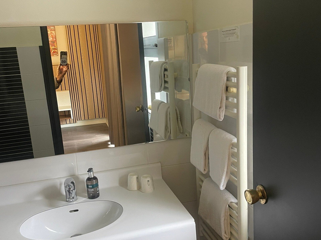 Logis Hotel Restaurant l'Aquitaine nc主图