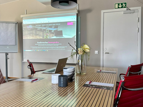 丹内花园酒店主图