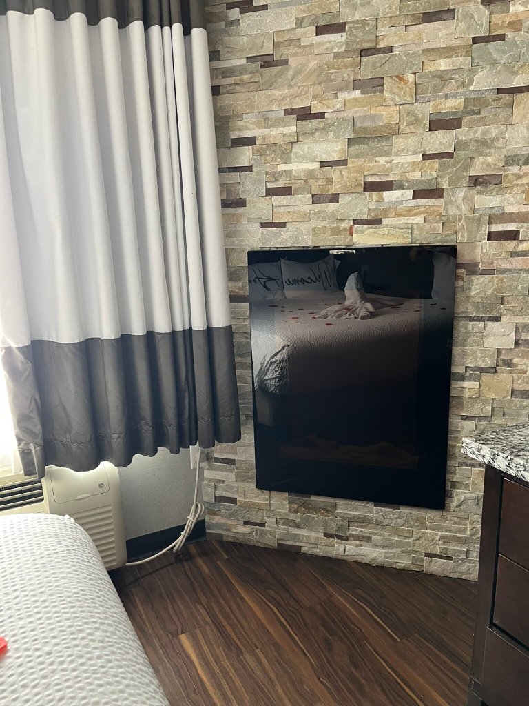 Home Inn & Suites by d3h™ - Regina Airport West-官方