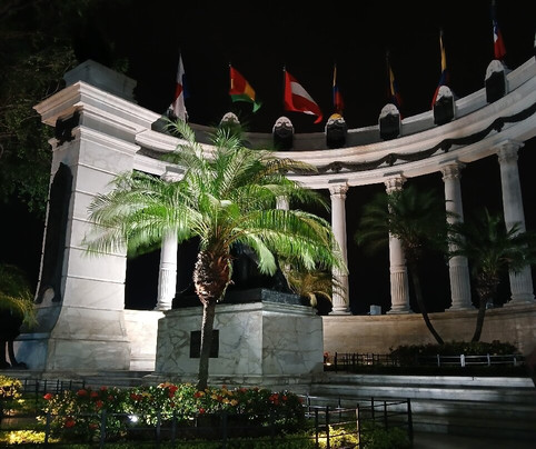 Hemiciclo de la Rotonda-瓜亚基尔必去景点